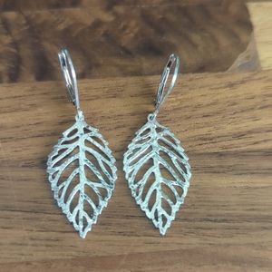 925 sterling silver leaf diamond cut dangle earrings JCM